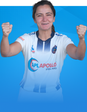 3. Lola Riera - Flip