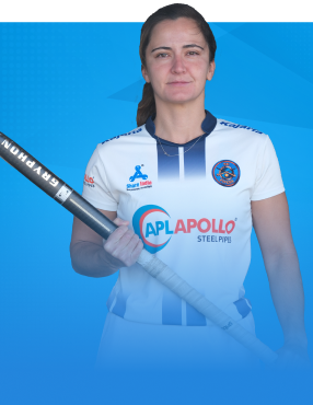 3. Lola Riera - Front